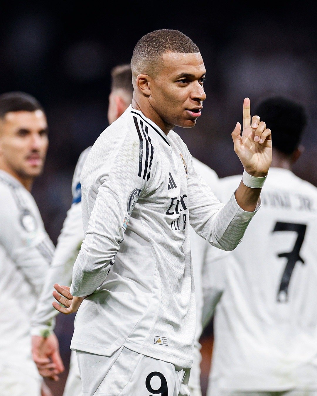 关于曼城轻取里昂,内马尔补时绝平足总杯的信息 关于曼城轻取里昂,内马尔补时绝平足总杯的信息