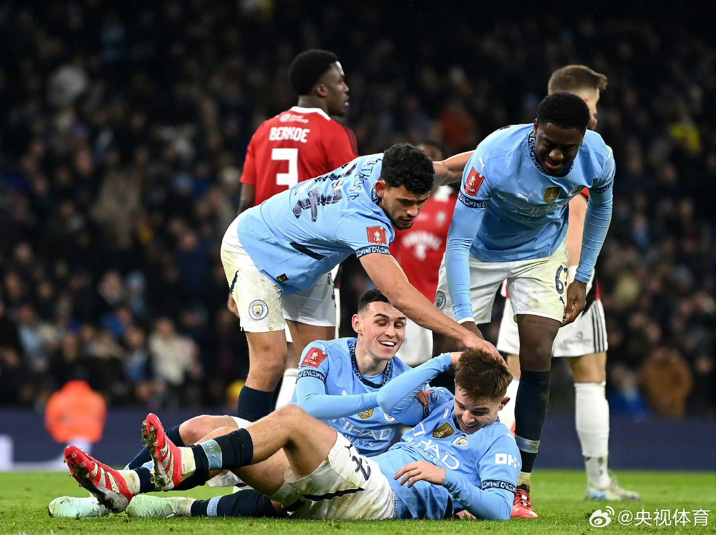 曼城完胜塞维利亚，莫德里奇关键制胜的简单介绍