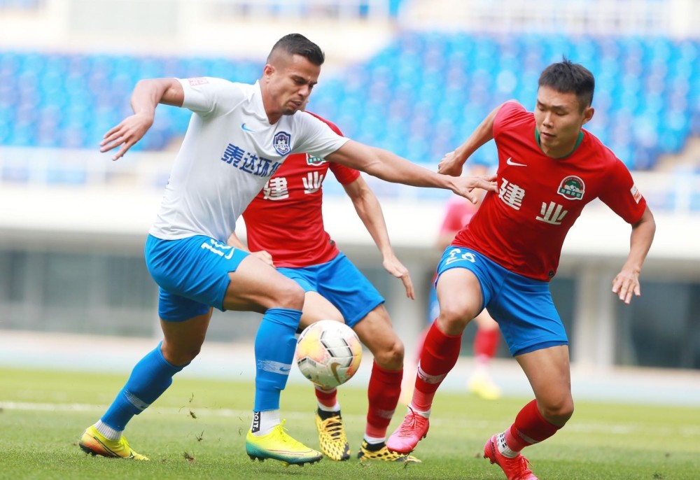 天津泰达客场逆转河南建业，积分榜升至第三